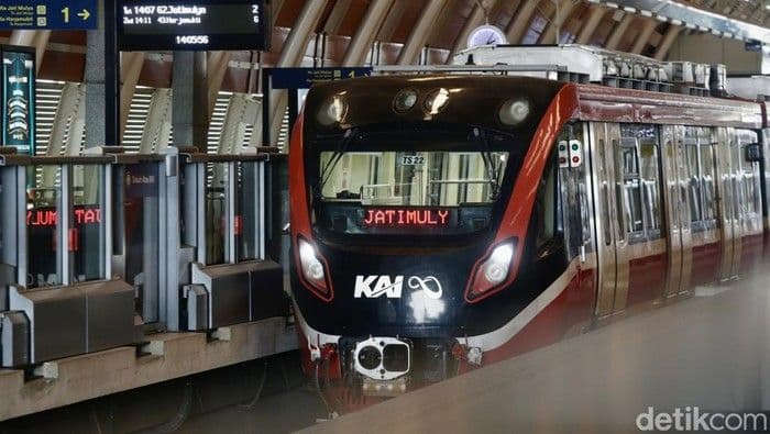 LRT Jabodebek Klarifikasi Insiden Lift Macet di Stasiun Kuningan