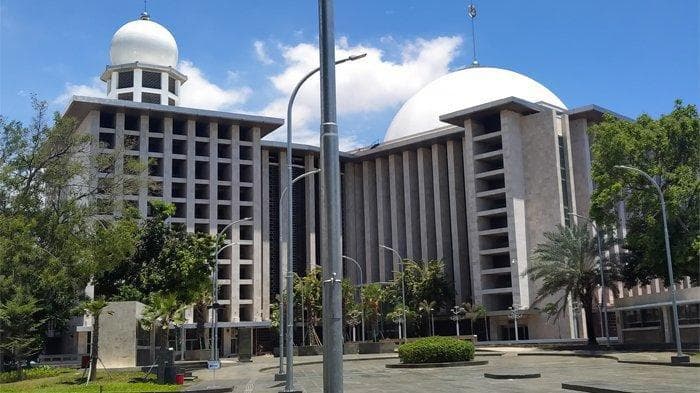 Hari Berpikir Sedunia: Saatnya Mikir Beneran! Plus, Selamat Ulang Tahun Istiqlal!