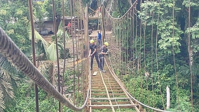 Polda Riau Percepat Pembangunan Jembatan Gantung di Kuansing demi Akses Aman Pelajar