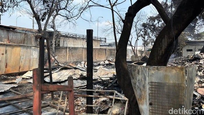 Polisi Libatkan Pusat Laboratorium Forensik Polri Usut Penyebab Kebakaran SPBE Cimuning Bekasi