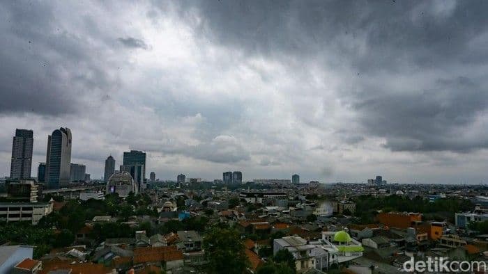 BMKG: Hujan Masih Berpeluang Turun Selama Ramadan, Cuaca Ekstrem Mulai Mereda