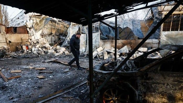 Rusia Serang Kyiv dengan Rudal dan Drone
