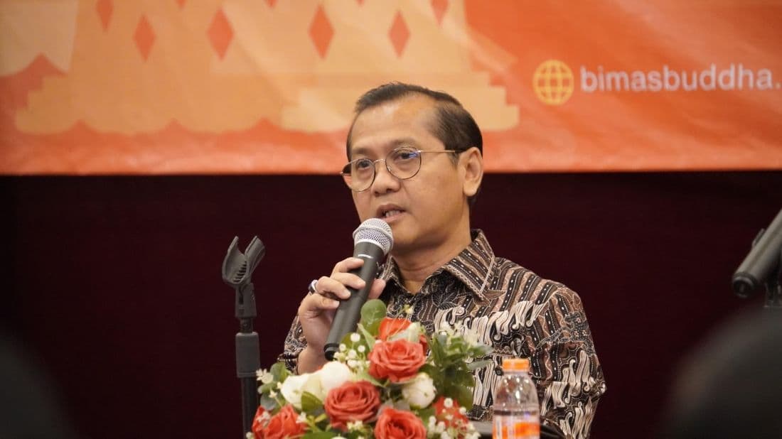 50 Bikkhu Jalan Kaki dari Bali ke Borobudur Sambut Waisak