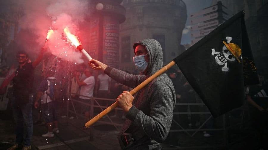 Bukan Hanya Indo-Nepal, Prancis Juga Menggelar Demo Besar-besaran